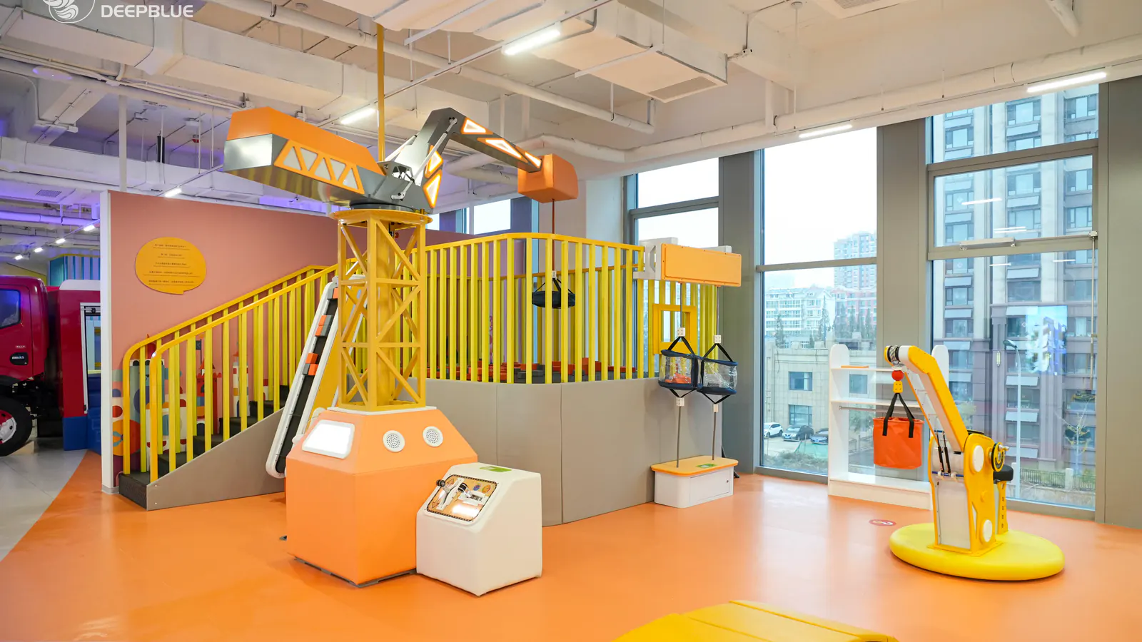 Whole museum customization guide | XPLOPLO architecture learning gallery Completed architecture learning gallery inside DEEPBLUE's XPLOPLO children's exploration museum, with custom structures and interactive exhibits