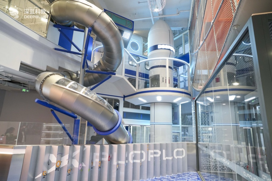 XPLOPLO first-floor courage and challenge play structure